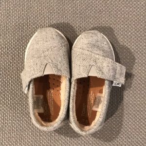 Toms toddler slip on with fur lining
